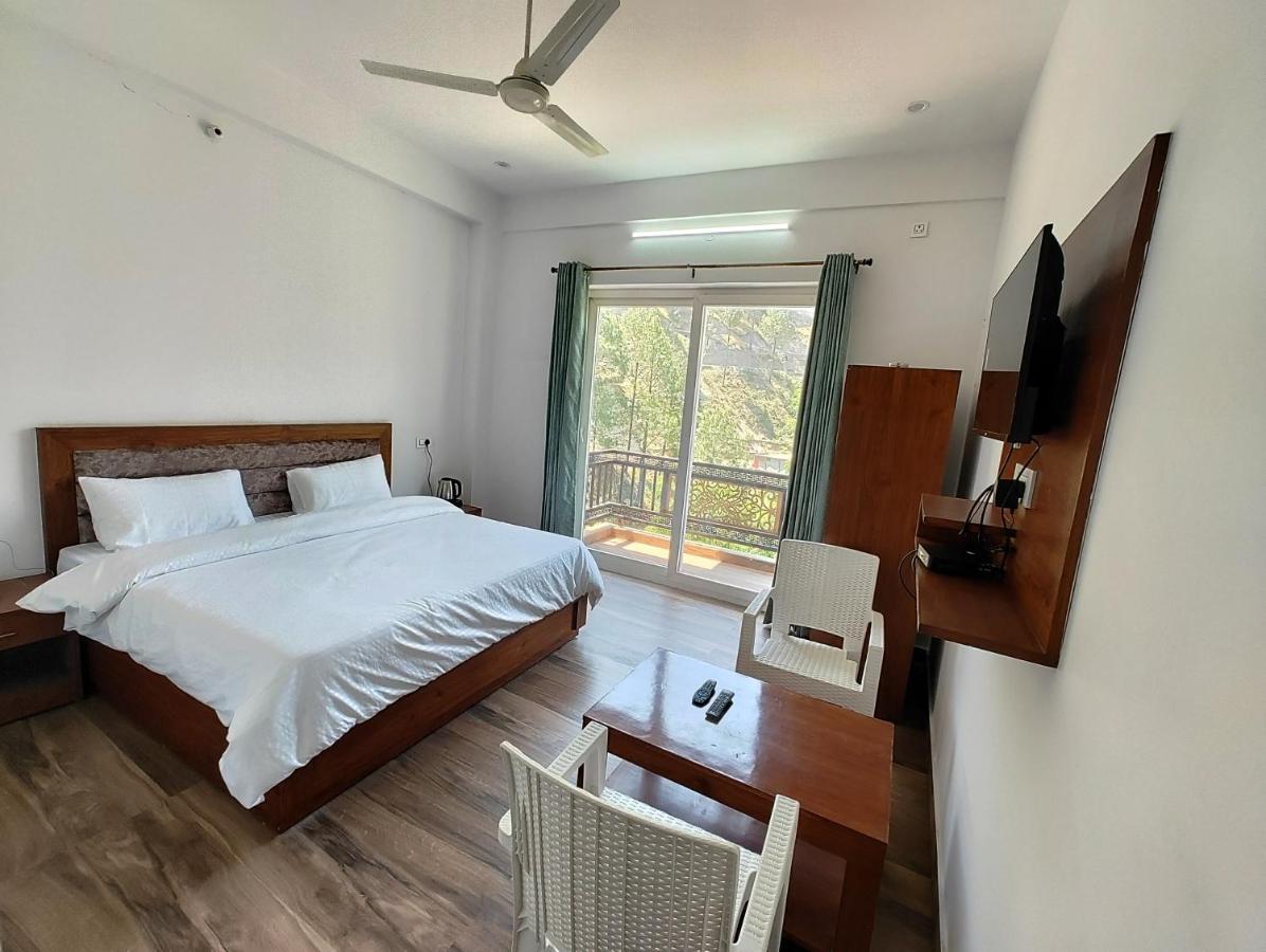 Hotel Anantam Residency Uttarkāshi Kültér fotó