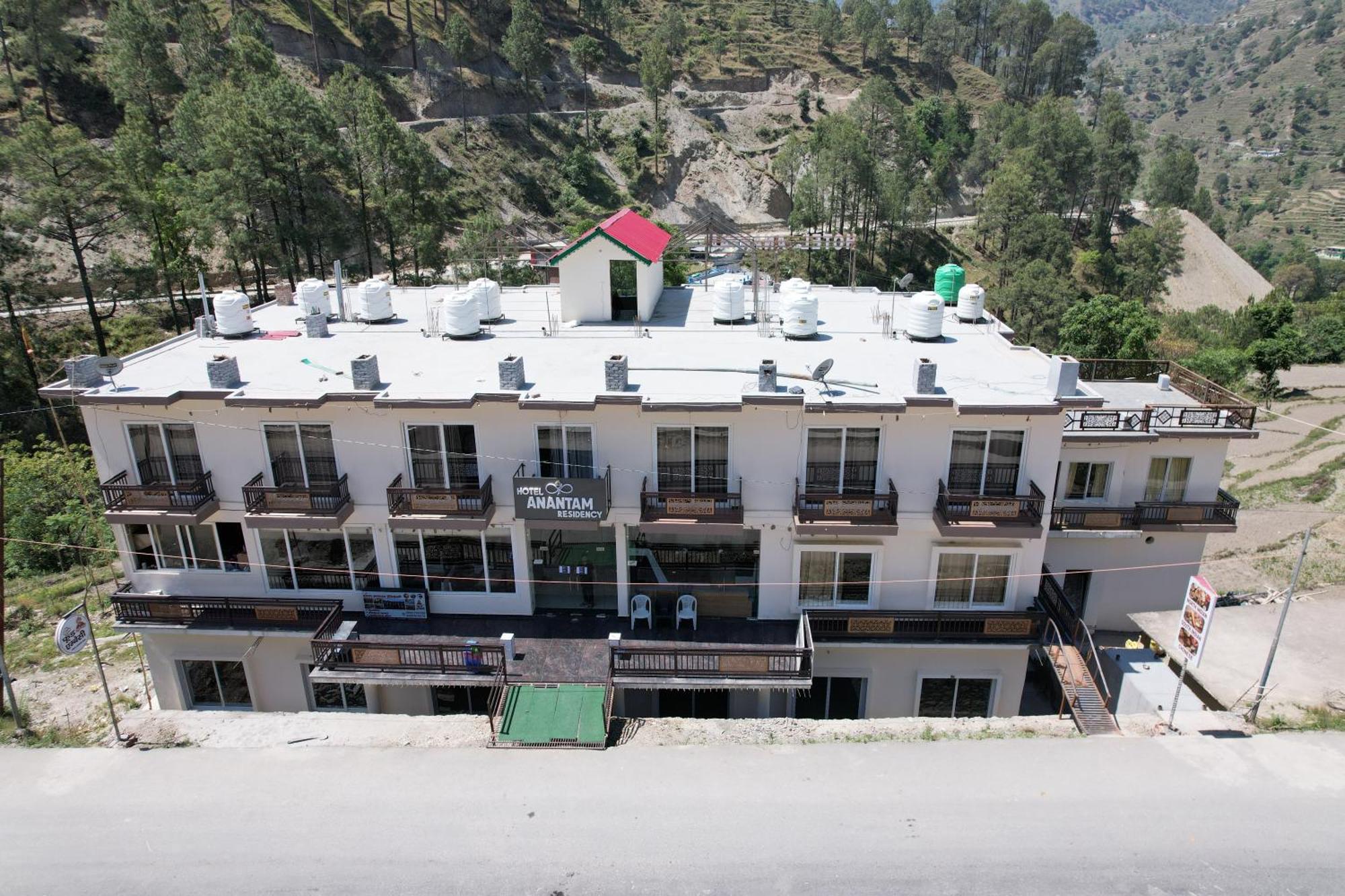 Hotel Anantam Residency Uttarkāshi Kültér fotó
