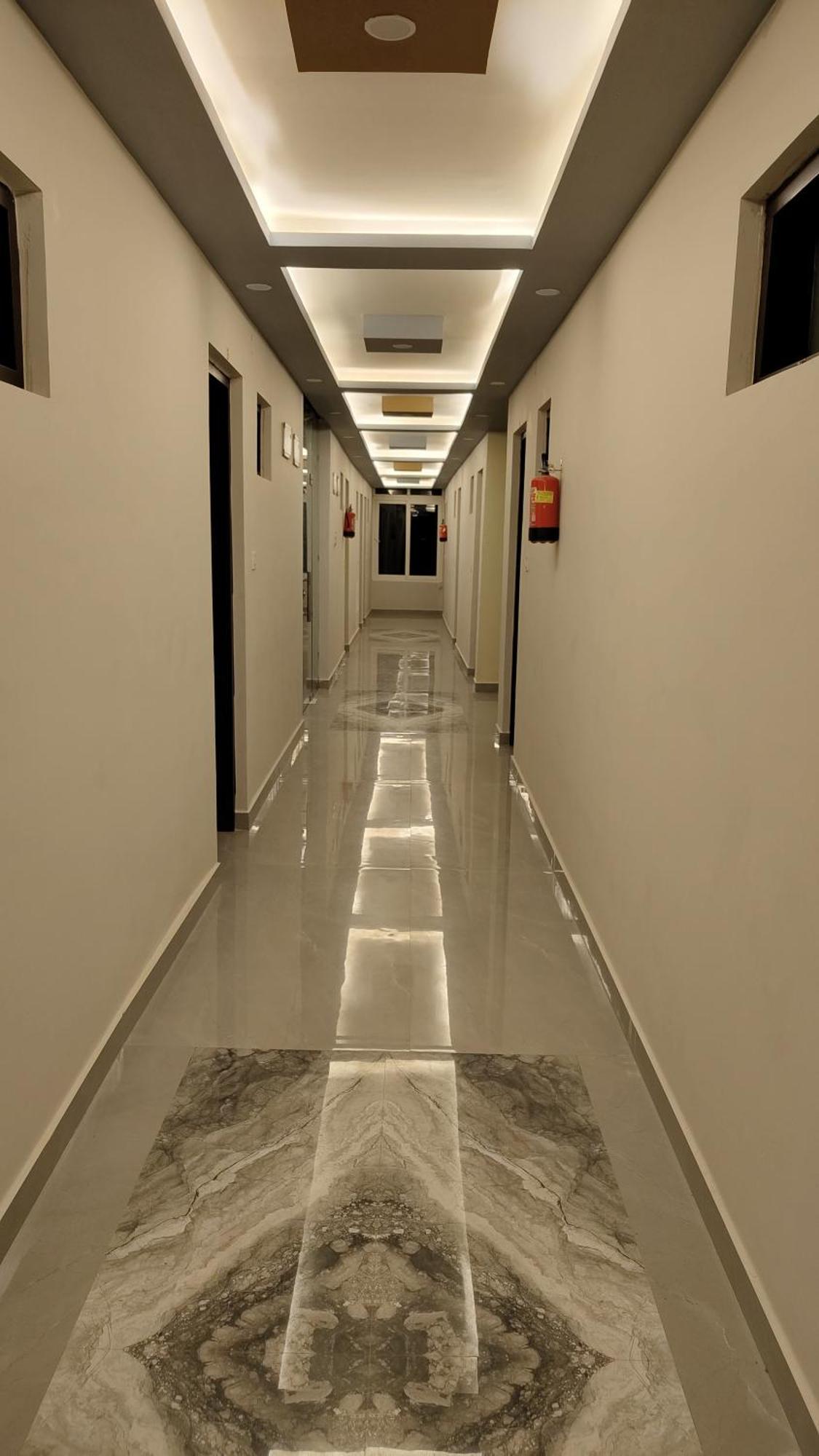 Hotel Anantam Residency Uttarkāshi Kültér fotó
