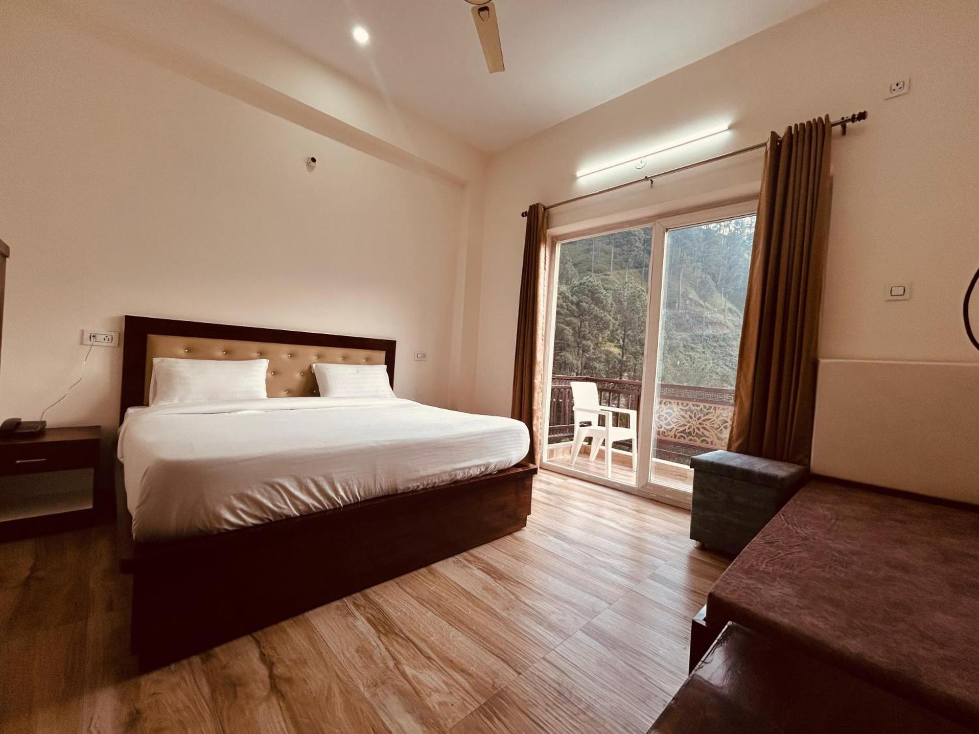 Hotel Anantam Residency Uttarkāshi Kültér fotó